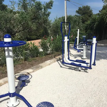 Viestemare & Kompleks wypoczynkowy 4*
